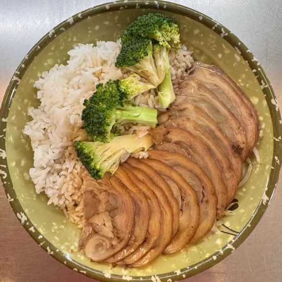 H6 卤肉盖浇饭 Braised pork slice on rice